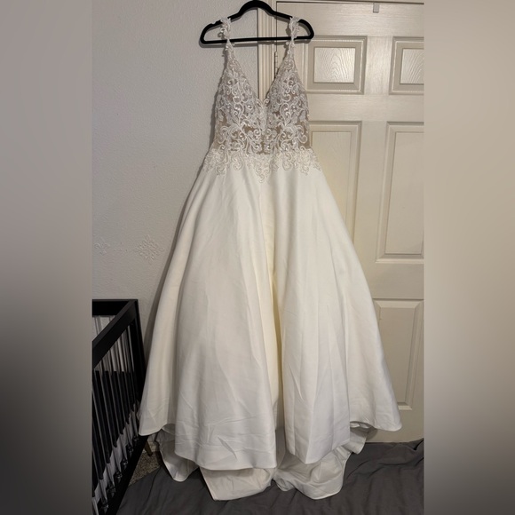 Morilee Style 5716 Petrova Wedding Dress - Picture 5 of 8